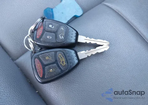 2005 Chrysler 300 Touring z USA, uszkodzony, nr VIN 2C3JA53G25H176241